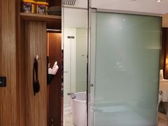 -上海滴水湖皇冠假日酒店