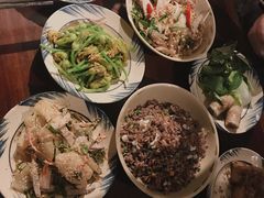 -Cuc Gach Quan Restaurant