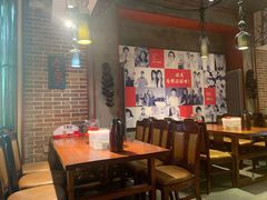 大堂-辣不二地道川菜(汉水路店)