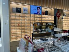 -一代眼镜(浦东大拇指广场店)