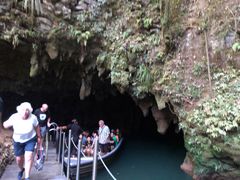 -怀托摩萤火虫洞