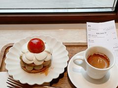 -VERIE BAKEHOUSE