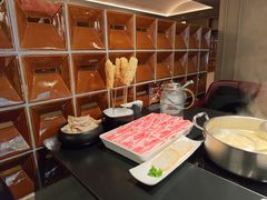 -鲜入唯煮·港式海鲜牛肉火锅(金宝街店)