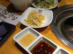 -唯成•韩国炭火烤肉 유성고기