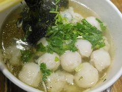 -手劲鱼丸馄饨铺(哈一百店)