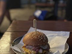 -Ribs & Burgers The Rocks