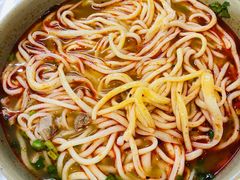 -亮亮面馆(经六路店)