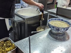 -东大桥小国抻面烧烤(长通路店)