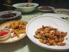 -梁家大院•农家菜(昆山会展中心店)