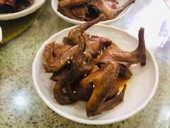 卤水乳鸽-煲煲掂风味煲仔饭餐厅(西区店)