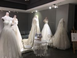 -艾米丽婚纱礼服