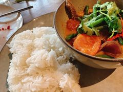 泰式红咖喱牛肉饭-Wagas(凤凰汇店)