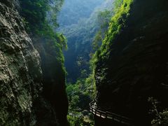 -龙水峡地缝景区