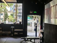 -TOP健身私教工作室(侨香店)