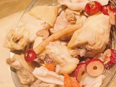 -尚尚仙·酸汤猪手·猪肚鸡火锅(华联万柳购物中心店)