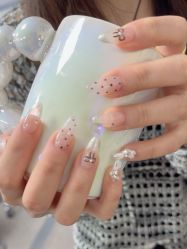 -芊屿芊浔美甲