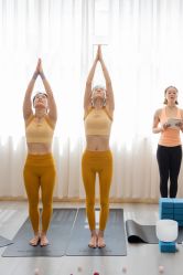 -亚太瑜伽普拉提学院