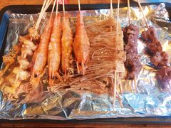 烤虾-路边摊小炉子烧烤