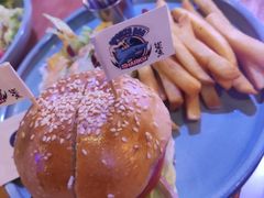 -鲨鱼美式餐厅酒吧Sharky