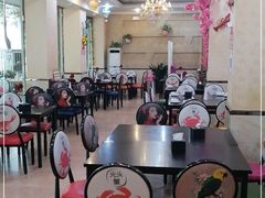 大堂-休记光头香辣蟹干锅(绵竹店)