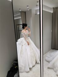 -Renee芮亦婚纱(原丽莎)