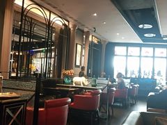 靠窗位-半秋山西餐厅(巴南万达广场店)