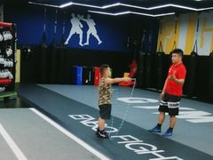 -成杰格斗·拳击·柔术·防身术(建设路店)