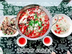 -临江餐馆二楼美食部落