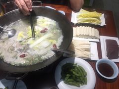-茸梅路右拐龙虾-农家菜(松江店)