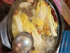 -香巴拉云南餐厅(华莱坞店)