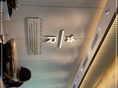 -星巴克臻选(深圳龙华红山天虹店)