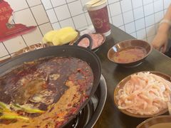 -黄潇洒老火锅(九眼桥宏济巷店)
