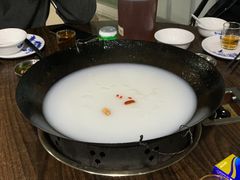 -鸿渡渔庄·特色鸭咀鱼