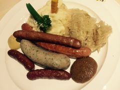 -LENBACH兰巴赫西餐啤酒坊(大连东港店)