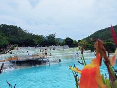 -十万大山布透温泉