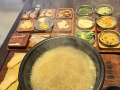 -银米·云南传统过桥米线(双廊黑金冠店)