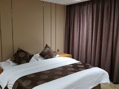 -雍村饭店(西安钟楼大差市地铁站店)