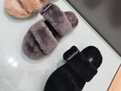 -UGG(燕莎奥特莱斯购物中心店)