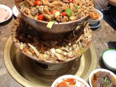 -沪小二炭火蛙锅(淮海中路美食不夜城店)