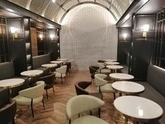 等候区-CGV影城(卓悦中心 IMAX激光店)