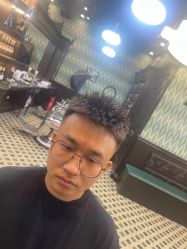 -海文先生国潮烫染男士理发馆