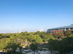 -上海滴水湖皇冠假日酒店