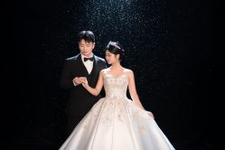 -雪中彩影婚纱摄影·微光艺术中心
