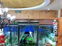 -老东镇啤酒屋海鲜加工·蒸汽海鲜·海鲜烧烤(台东店)