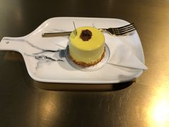 伯爵的杏园-UNI UNI(环亚凯瑟琳店)