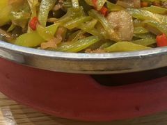 -红渡小香·牛肉麻辣香锅(车站南路店)