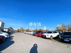 -斯普瑞斯奥特莱斯