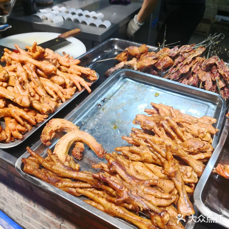 烤鸽子一般天津人都没吃过吧？可是烤鸽子这道菜