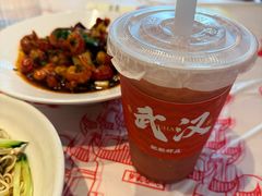 -肥肥虾庄·金牌油焖大虾(汉街SKP店)