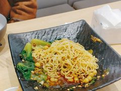 -李与白包子铺(桐梓林店)